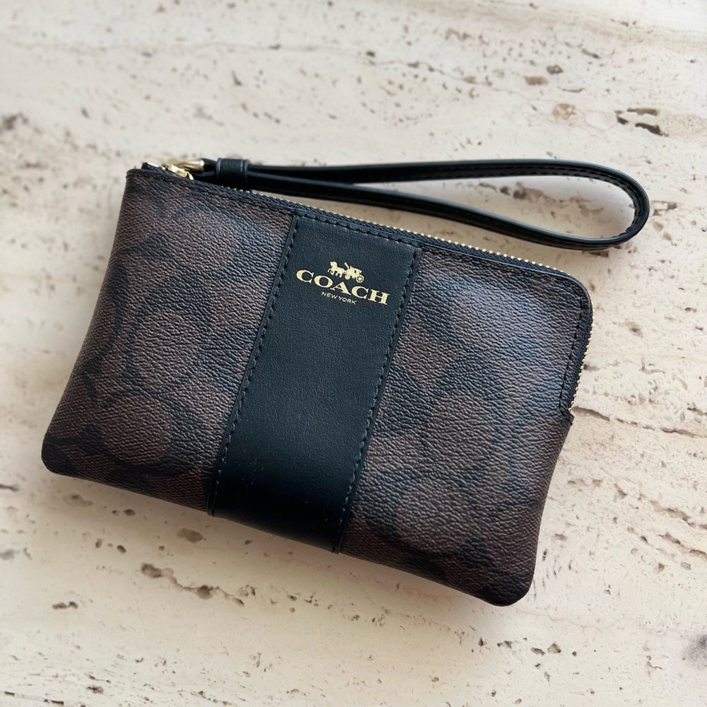 Coach Zip Corner Brown Leather Monogram Wristlet with Gold Horse & Carriage NWOT